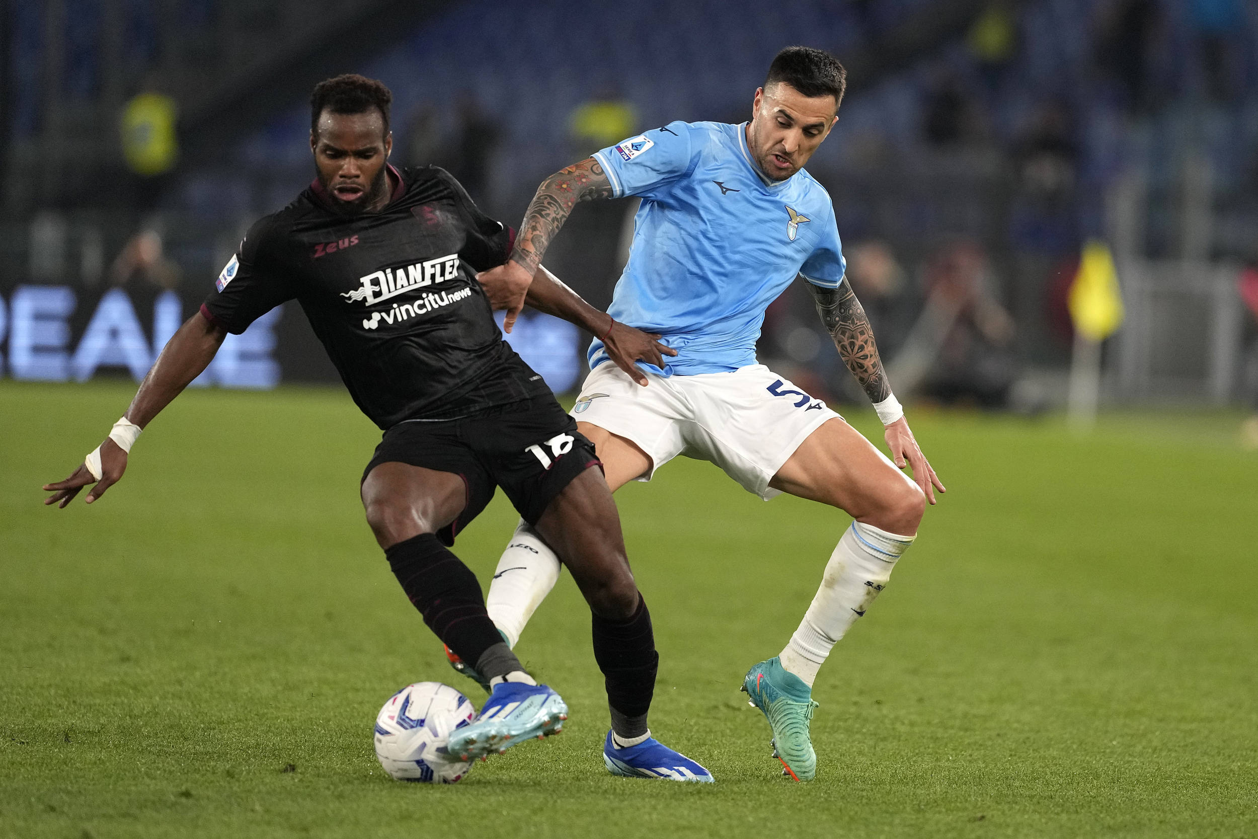 尼斯迎意大利杯关键赛；今晚状态回暖；媒体盛赞；球队文化再被提及的简单介绍