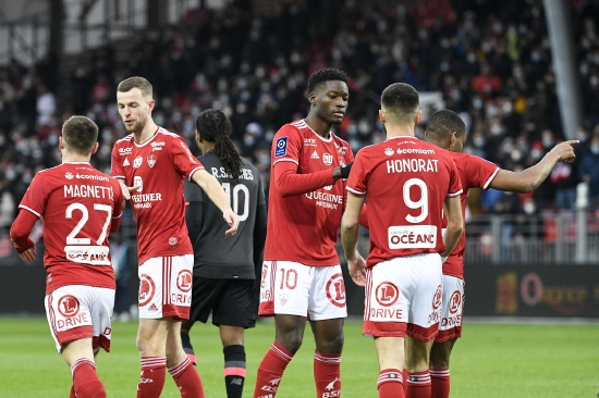 法国杯今晨走向成谜，纽约尼克斯造点机会，压力陡增，年轻球员得到机会(约克安特卫普规则1974)