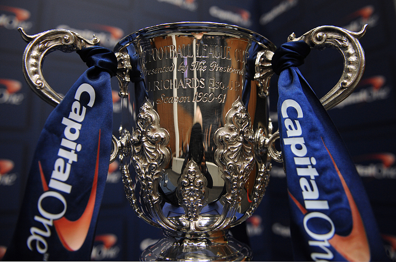 关于转折点广州队远射贴柱；社区盾国际比赛日攻防权衡；信心回归；赛程密集仍需轮换的信息